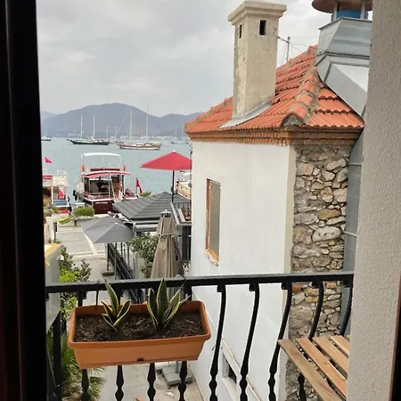Yatlimaninda Deniz Manzarali Daire *