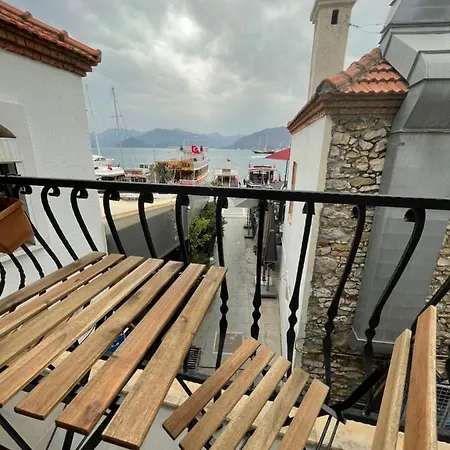 Yatlimaninda Deniz Manzarali Daire *